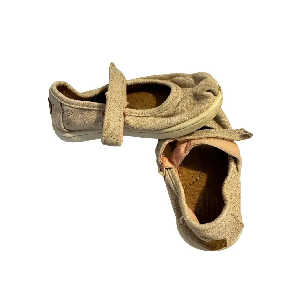 TOMS Mary‎ Jane Sparkle Gold Shimmer Hook and Loop Strap Toddler Shoes Size 6